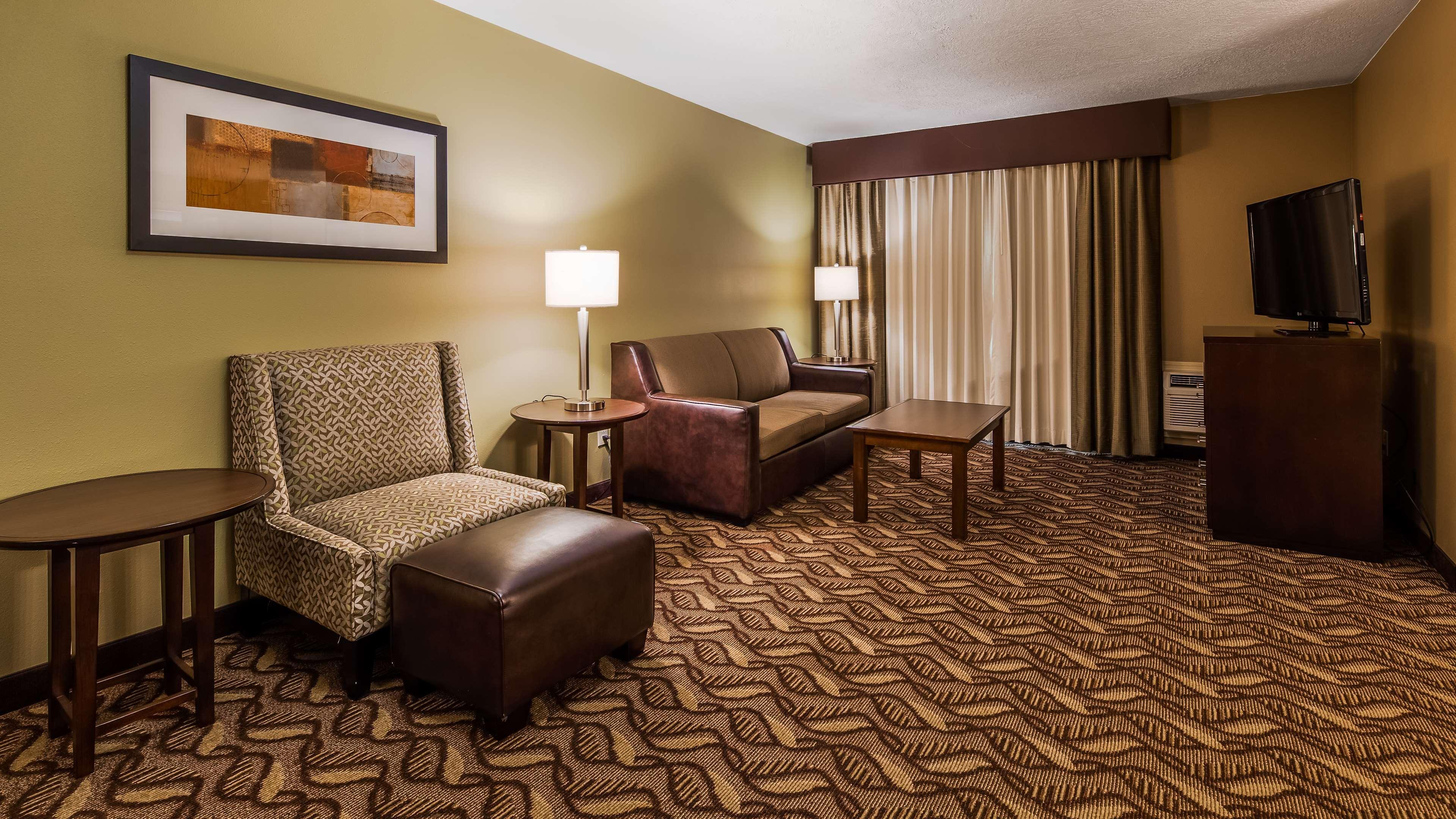 Best Western Plus Grand Manor Inn Springfield Exterior photo