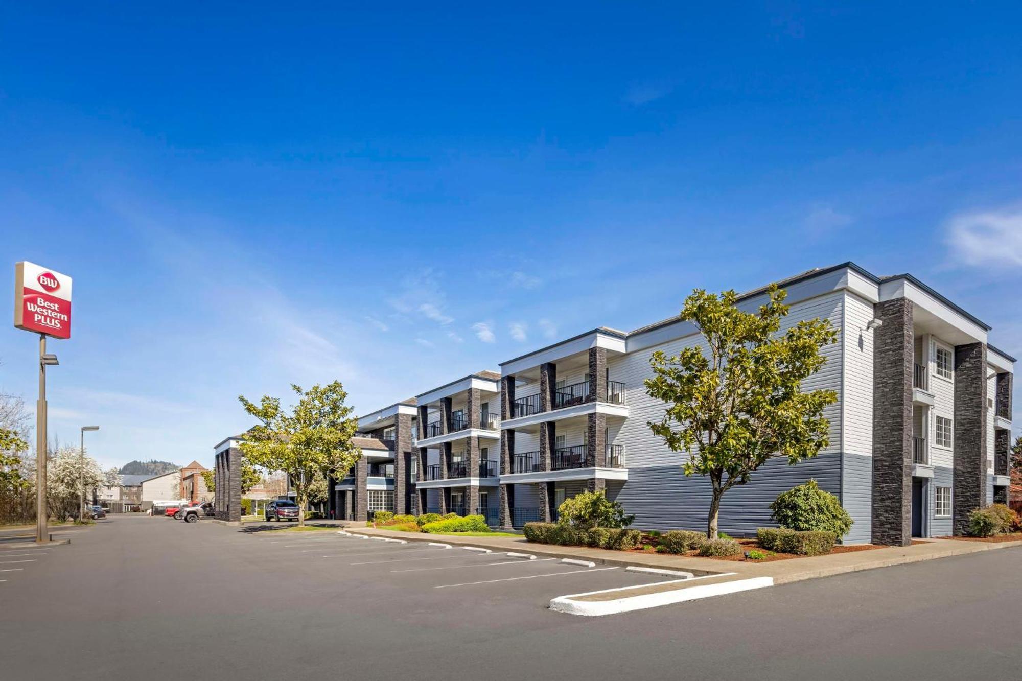 Best Western Plus Grand Manor Inn Springfield Exterior photo