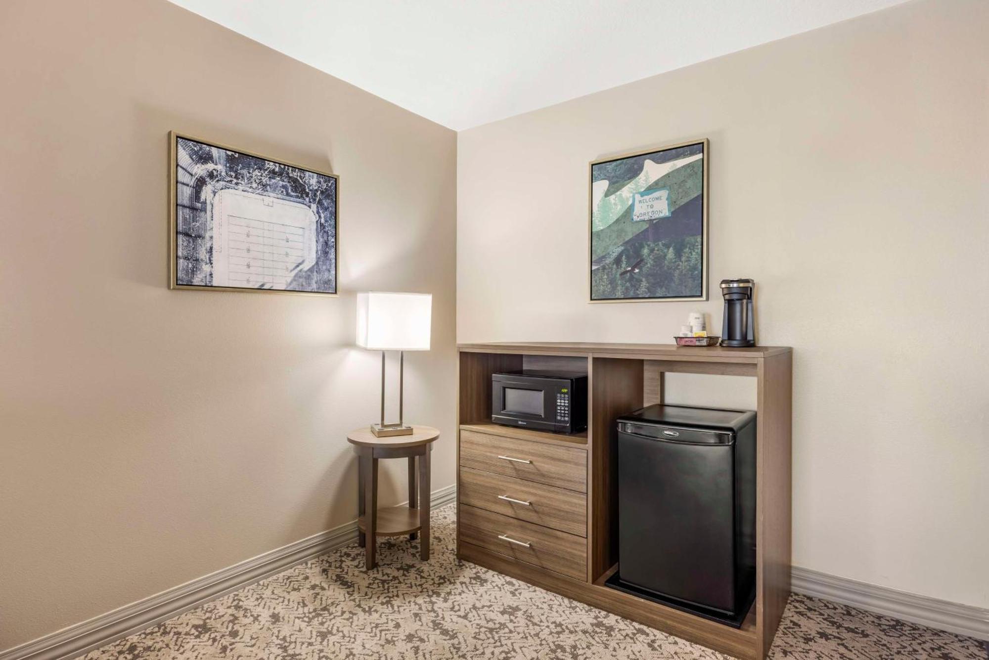 Best Western Plus Grand Manor Inn Springfield Exterior photo