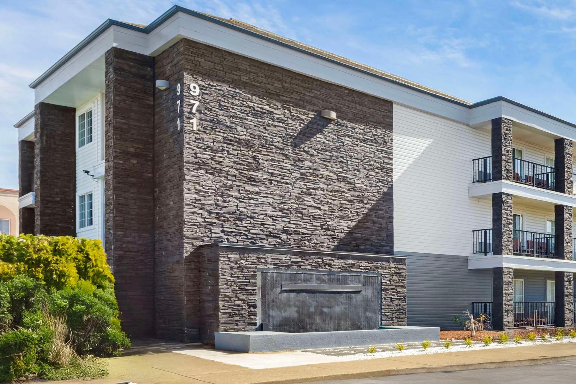 Best Western Plus Grand Manor Inn Springfield Exterior photo